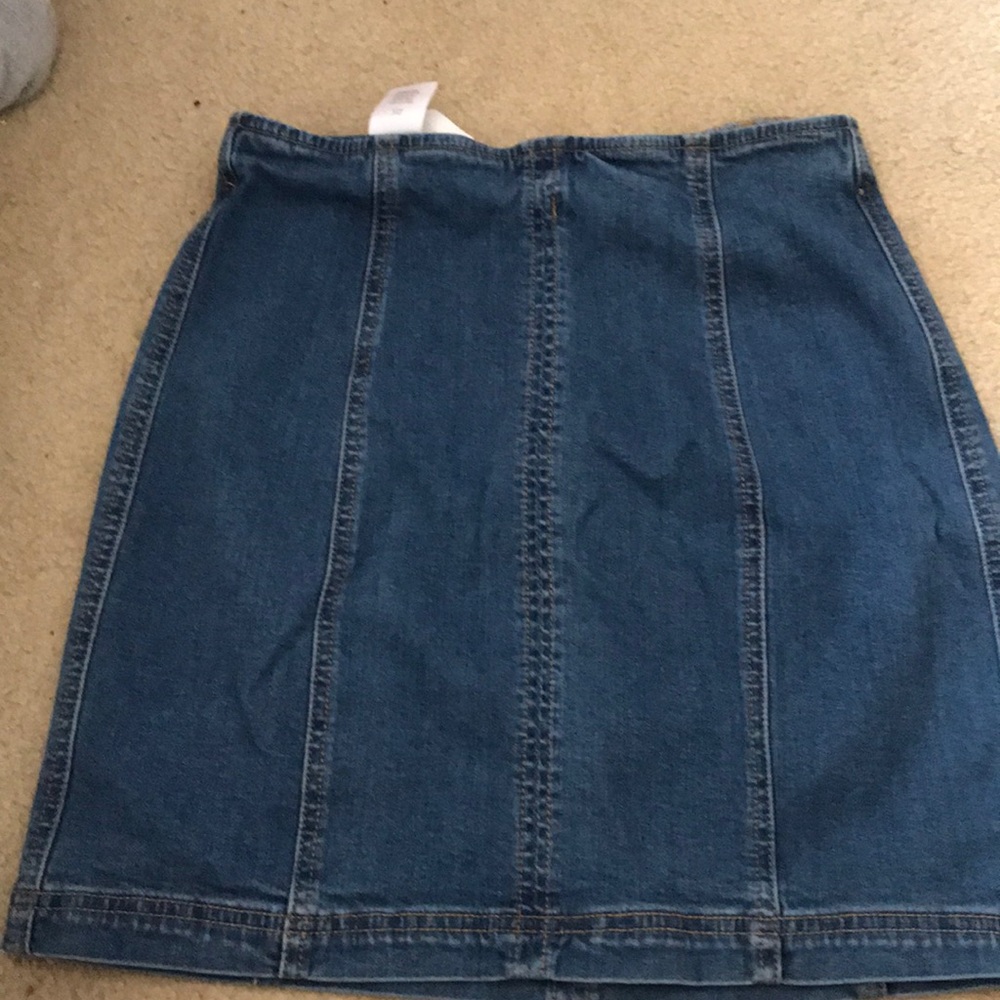 Tight denim skirt